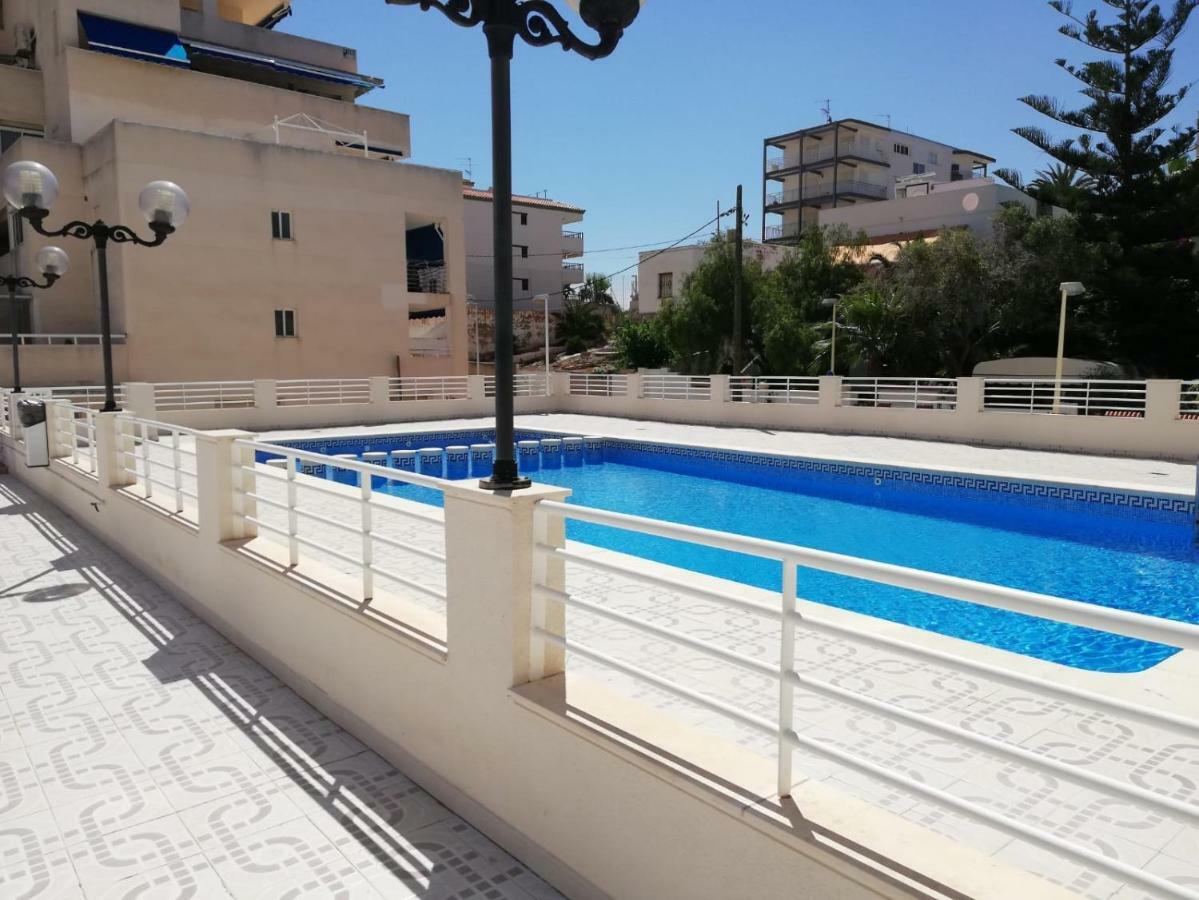 Apartamento Oroblanc Playa La Concha Apartment โอโรเปซาเดลมาร์ ภายนอก รูปภาพ