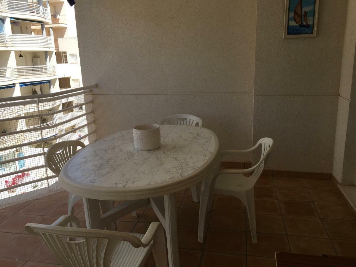Apartamento Oroblanc Playa La Concha Apartment โอโรเปซาเดลมาร์ ภายนอก รูปภาพ